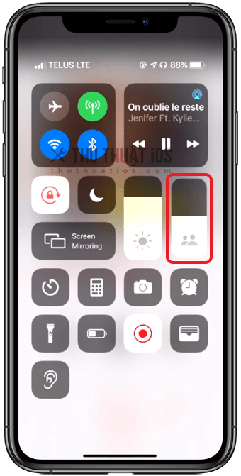 Cách chia sẻ âm thanh với AirPods hoặc tai nghe không dây khác từ iPhone, iPad 8