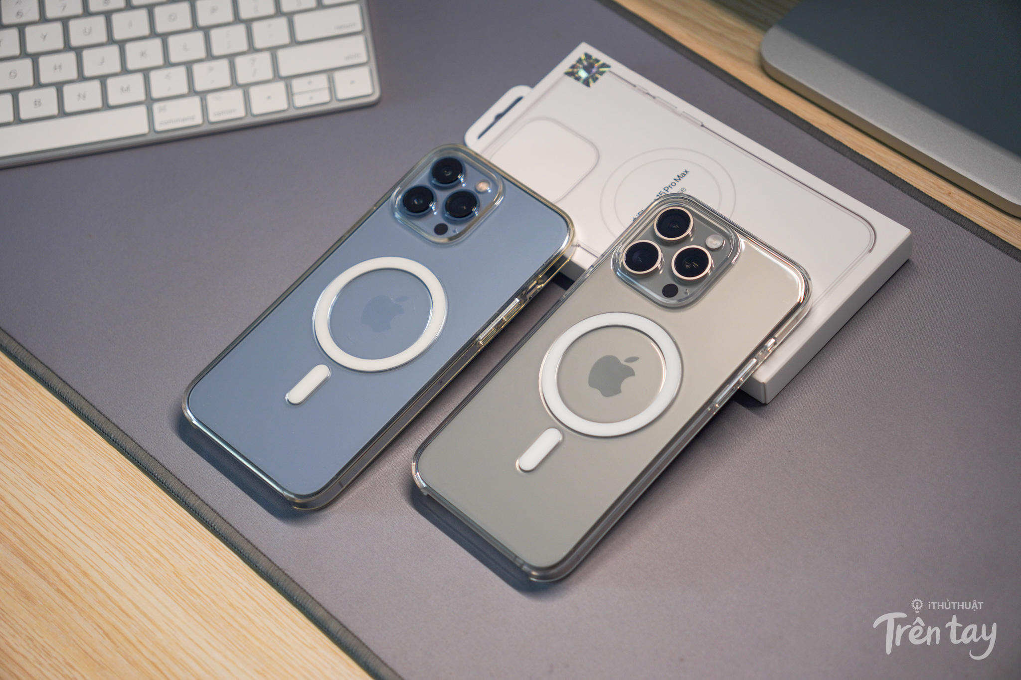Trên tay ốp Apple Clear Case cho iPhone 15 Pro Max màu Titan tự nhiên 15